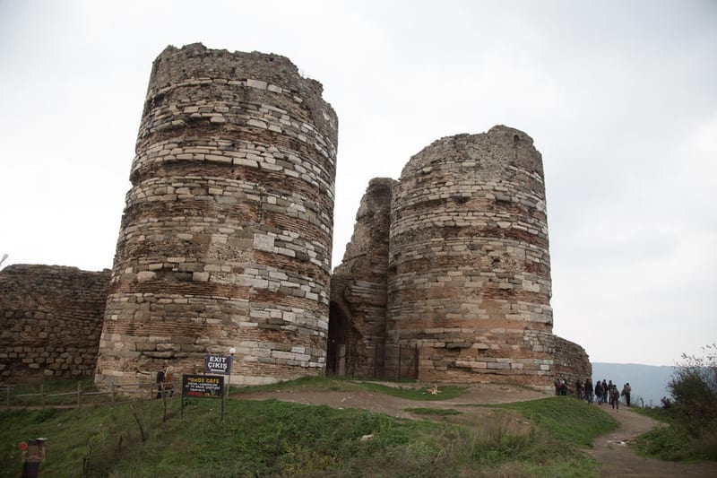 Yoros Castle